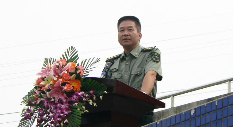 学校举行2012级学生军训动员大会